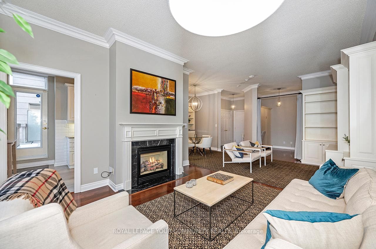3085 Bloor Street Unit 606 photo 5