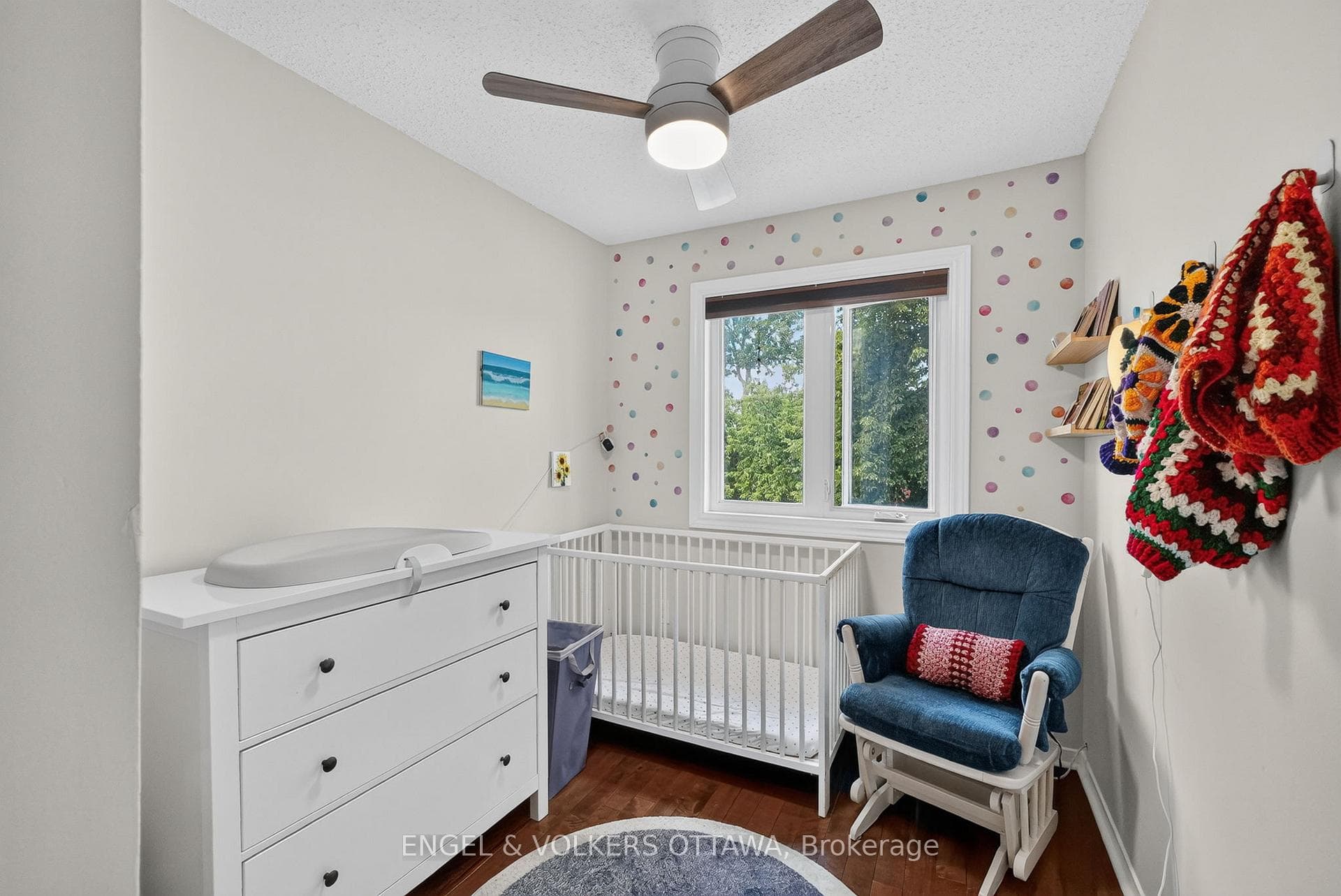 258 Carillon Street photo 22