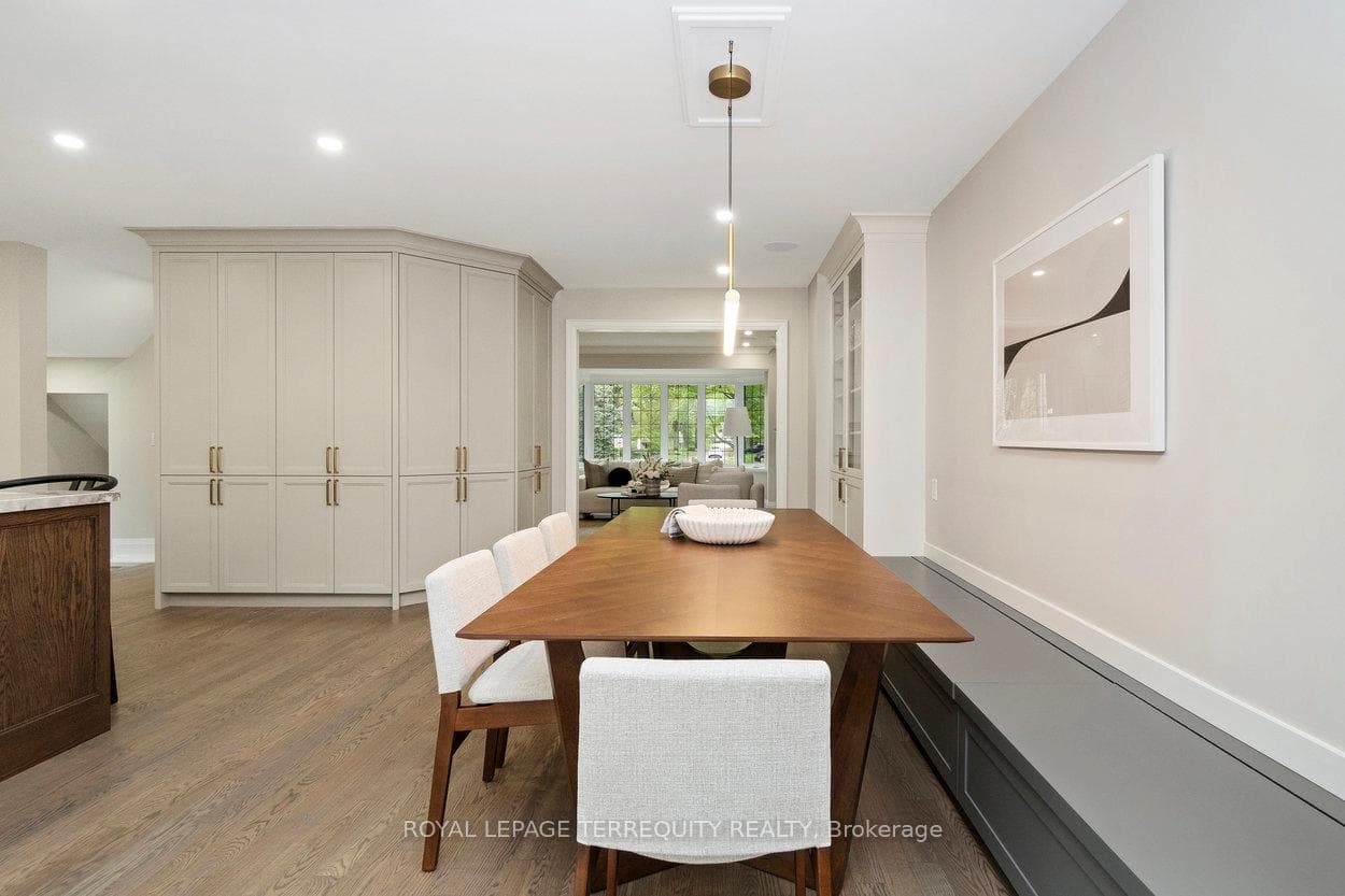 971 Royal York Road photo 15