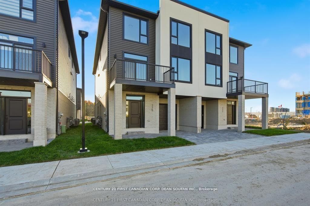 783 BANYAN Lane photo 2