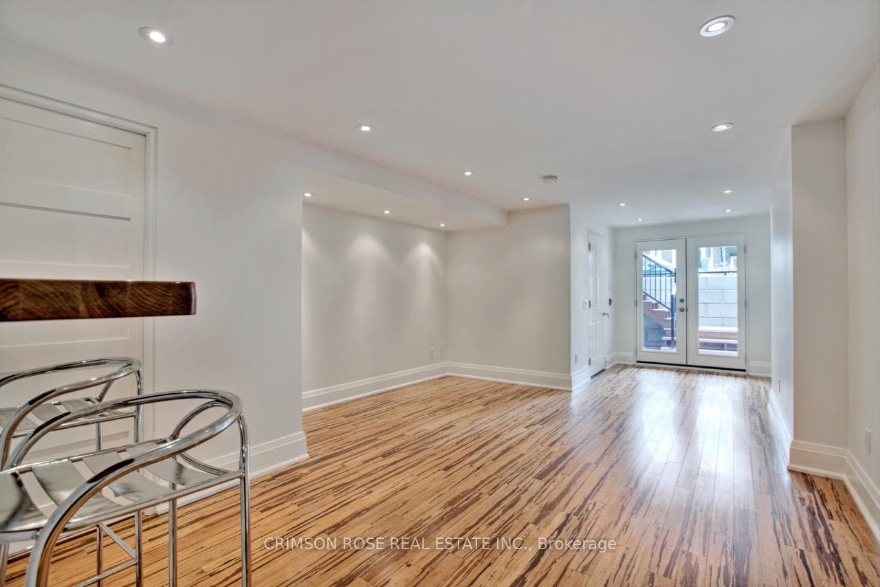 62 Dovercourt Road Unit 3 photo 4