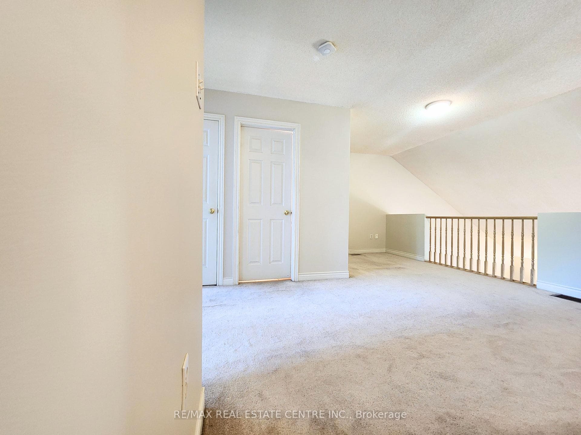 61 DYNASTY Avenue photo 17
