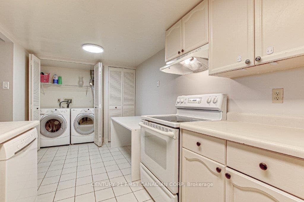 1510 Richmond Street Unit 607 photo 4