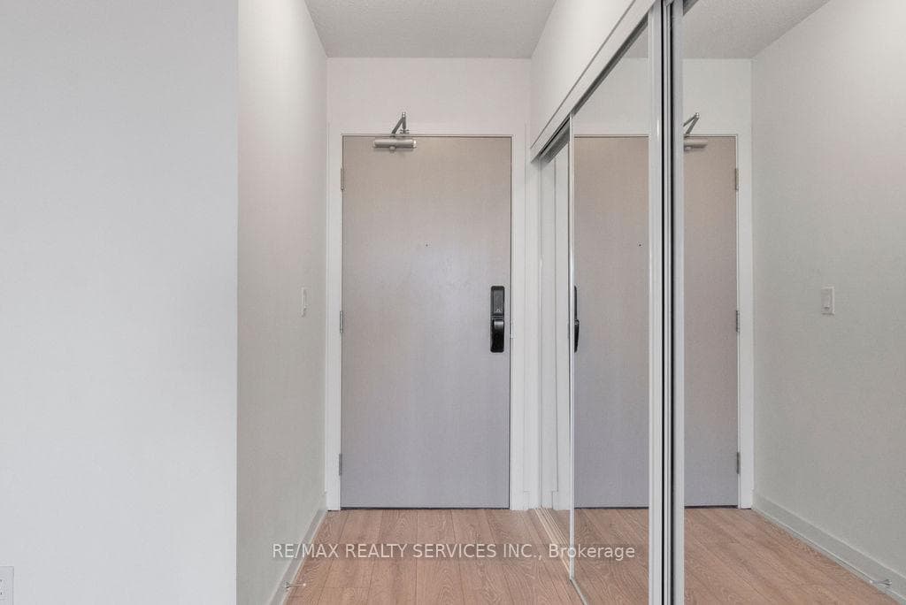 3200 Dakota Common Unit B906 photo 25