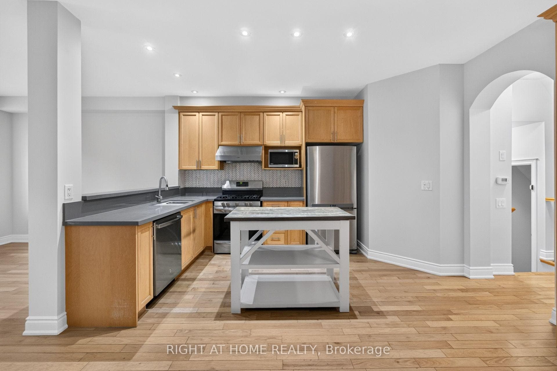 346 Creek Path Avenue photo 12
