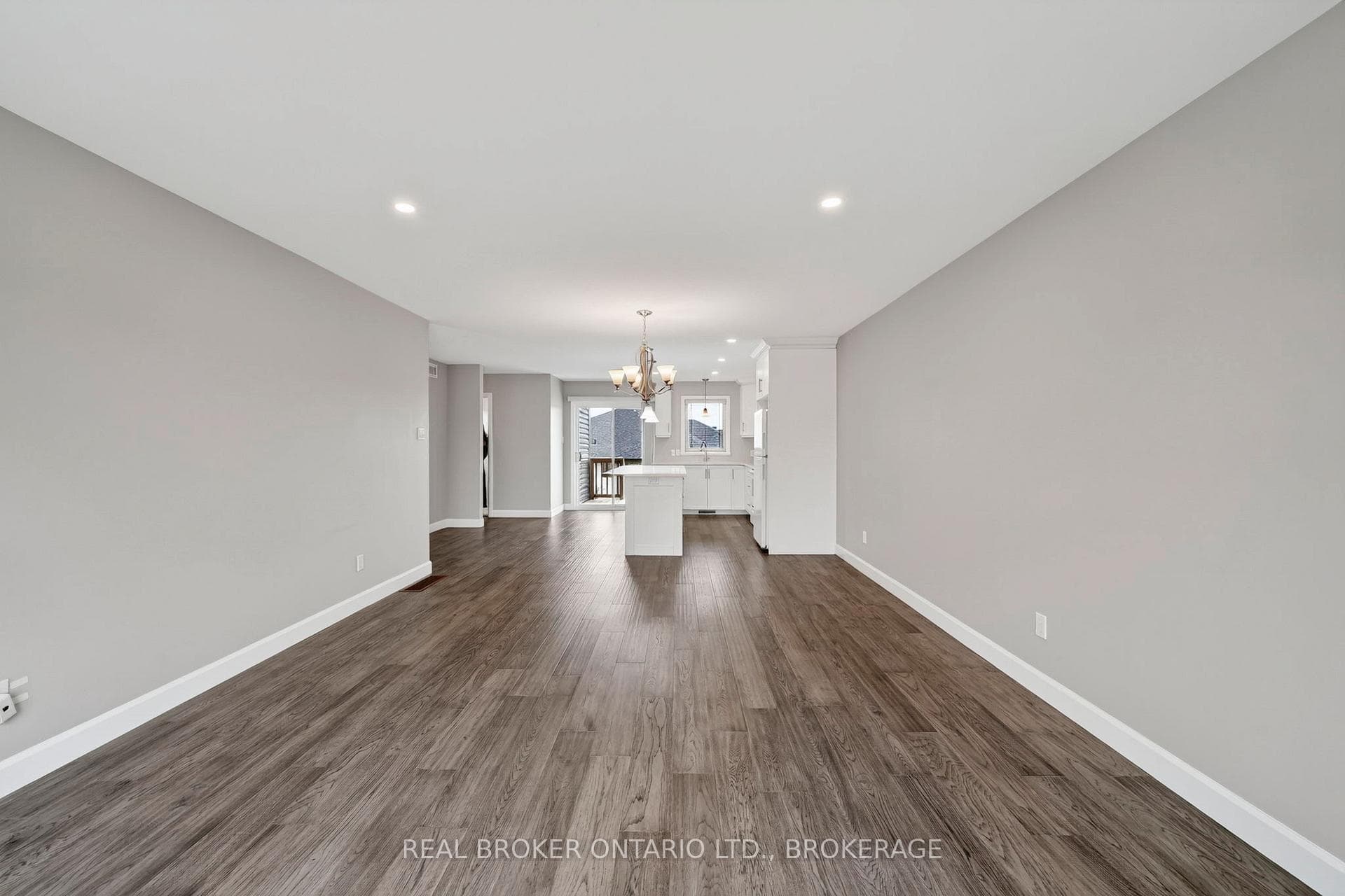 2199 Burke Avenue photo 8