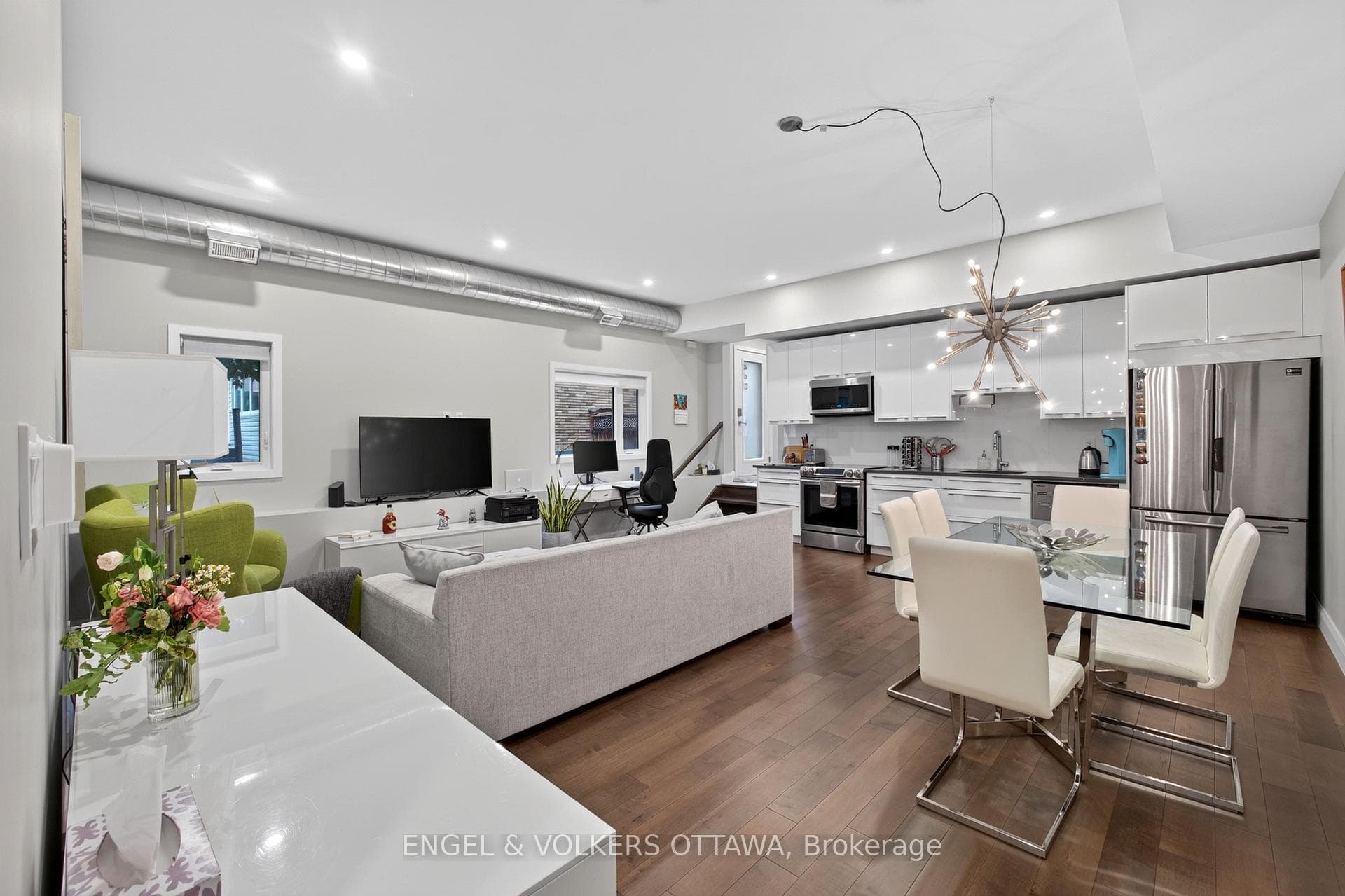 44 Byron Avenue Unit D photo 13