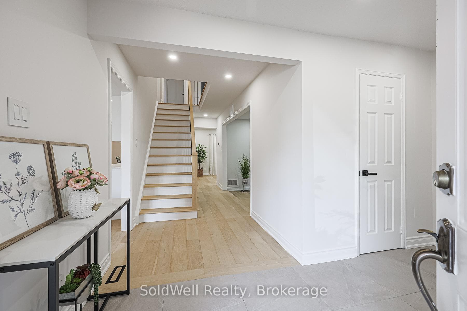 160 Charles Street photo 2