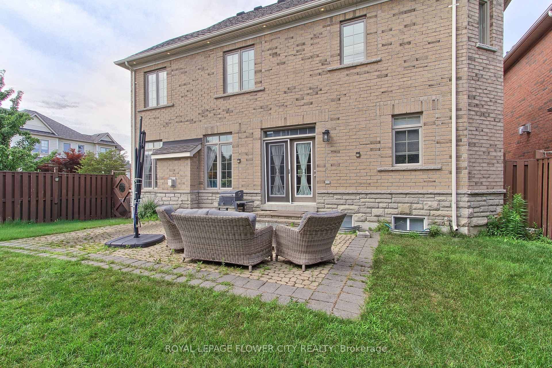124 Playfair Terrace photo 47