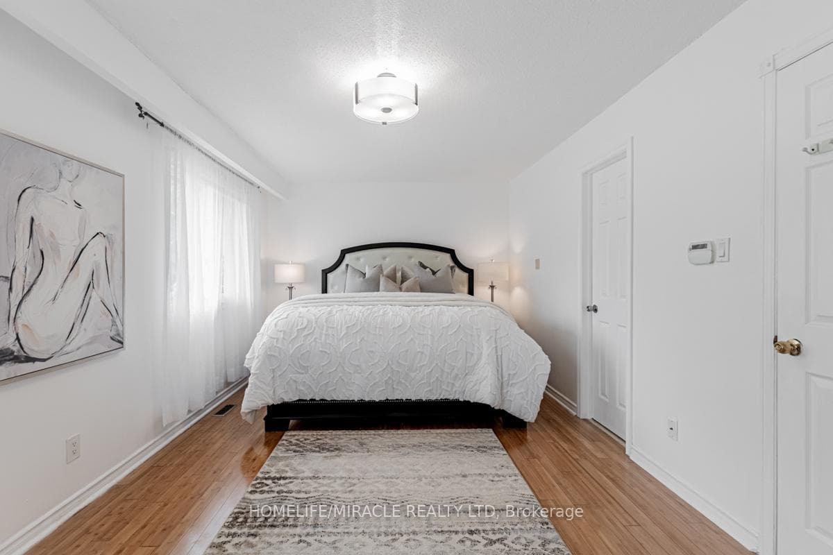 545 Woodbine Avenue photo 19
