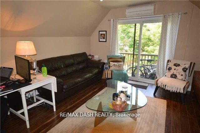 141 Admiral Road Unit 301 photo 6
