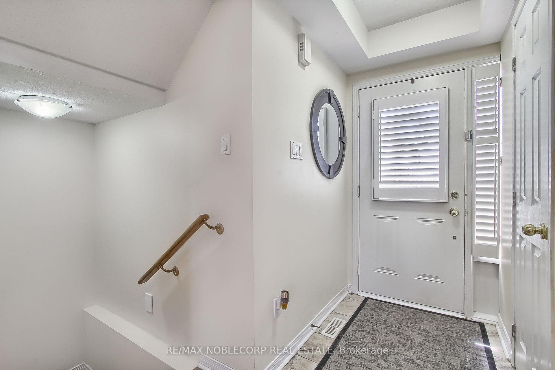 53 Westcliffe Crescent photo 8