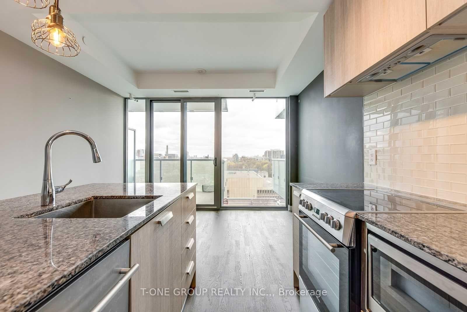 57 St Joseph Street Unit 1015 photo 4