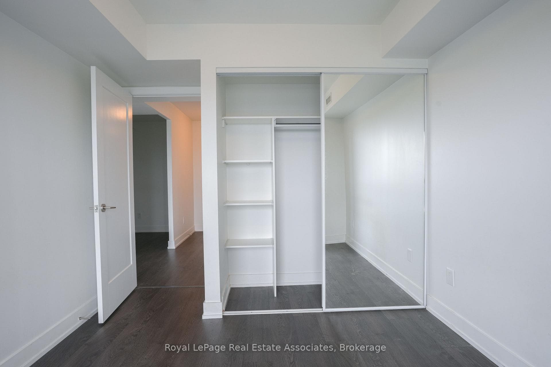 5 Mabelle Avenue Unit 1828 photo 11