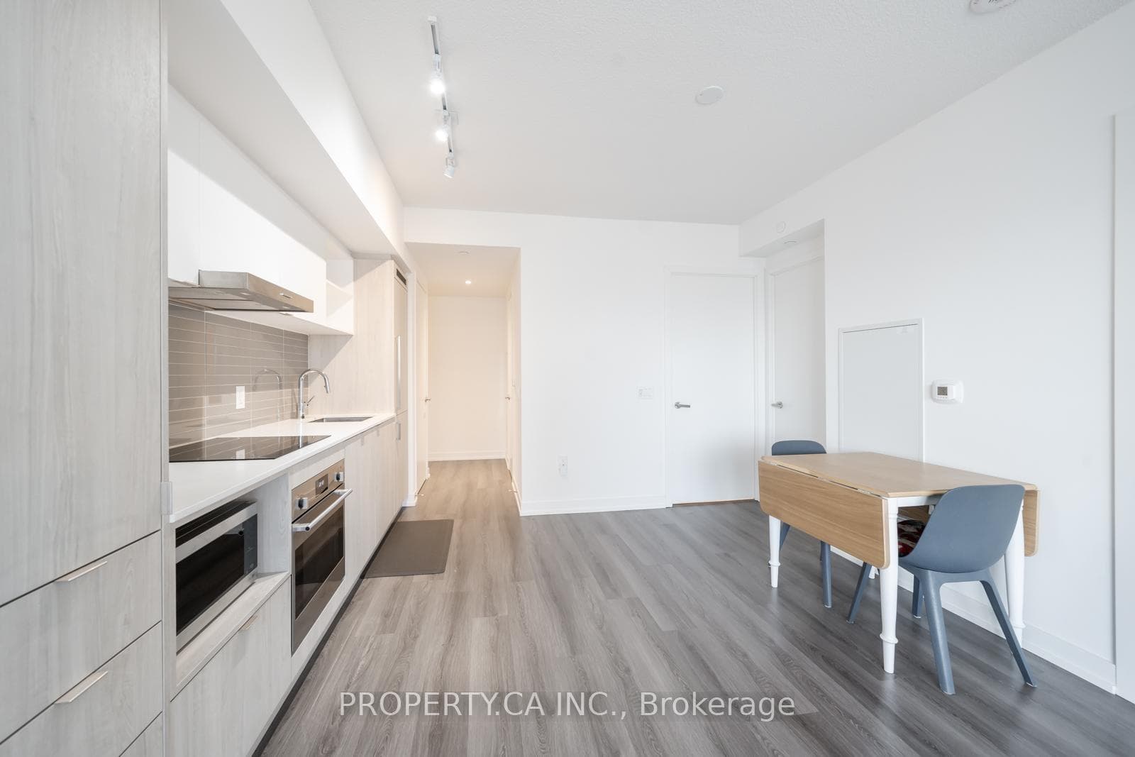 138 Downes Street Unit 4203 photo 5