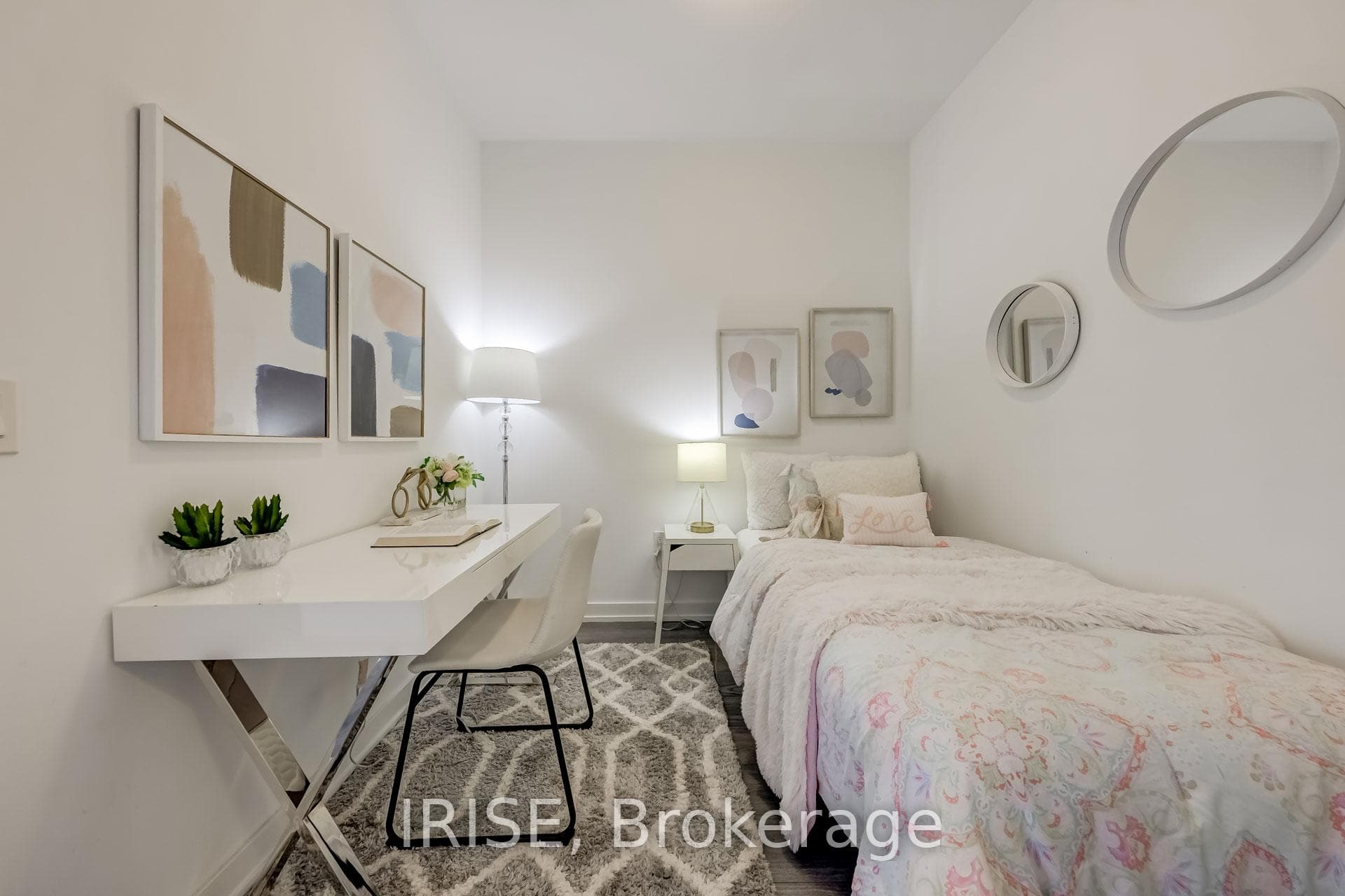 75 Oneida Crescent Unit 305 photo 8