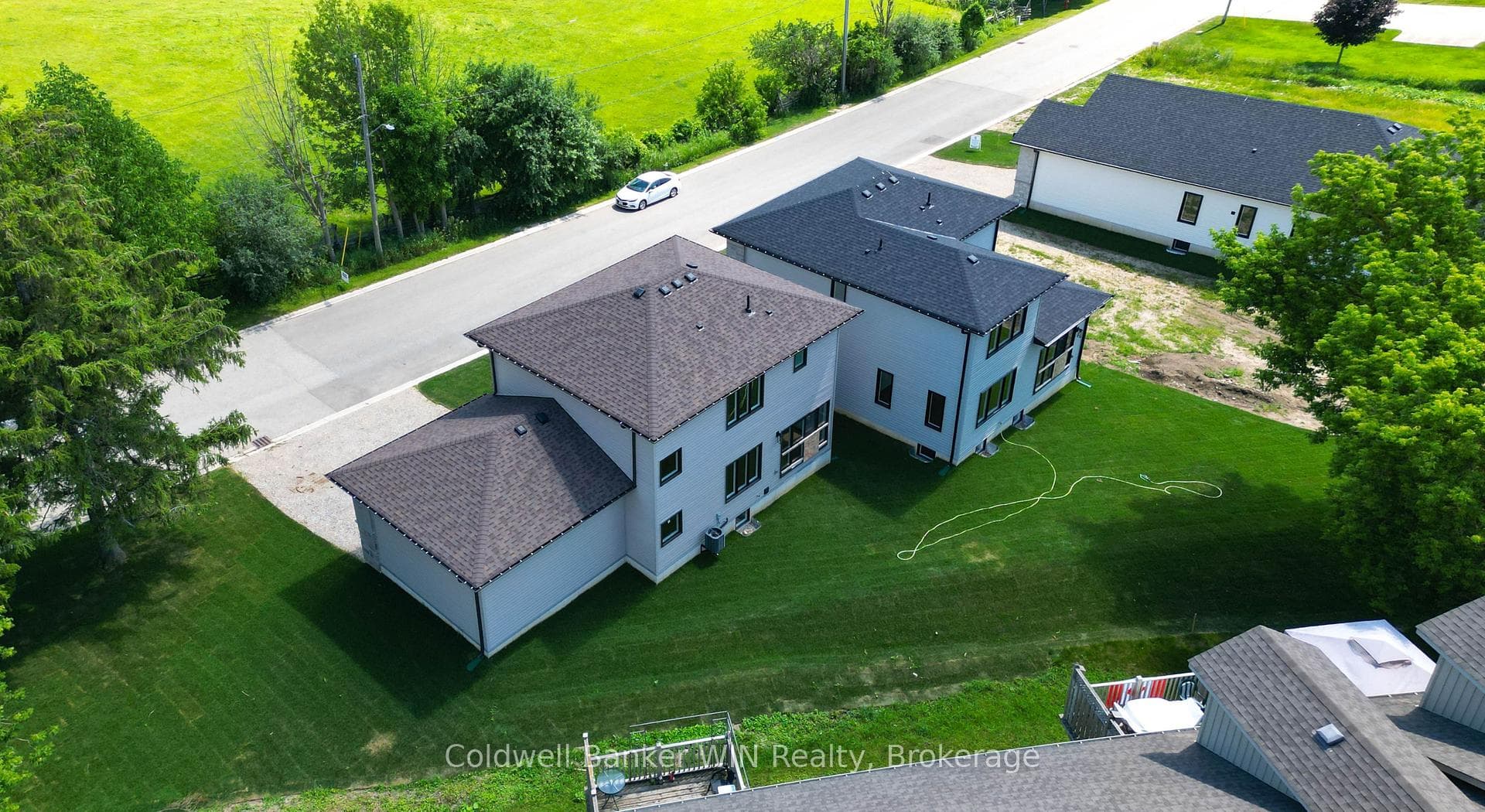 641 Martin Street photo 46