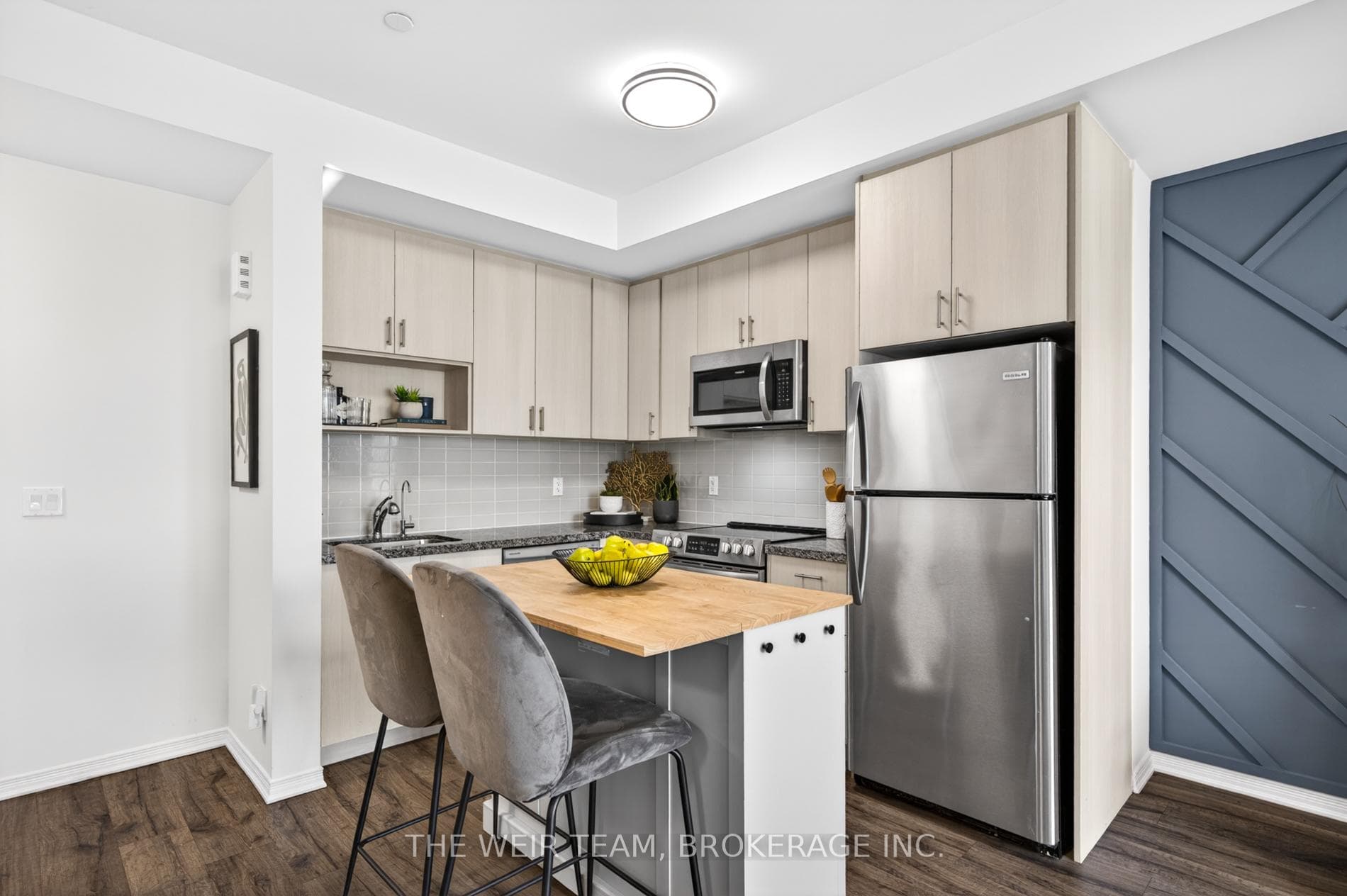 1120 Briar Hill Avenue Unit 308 photo 3