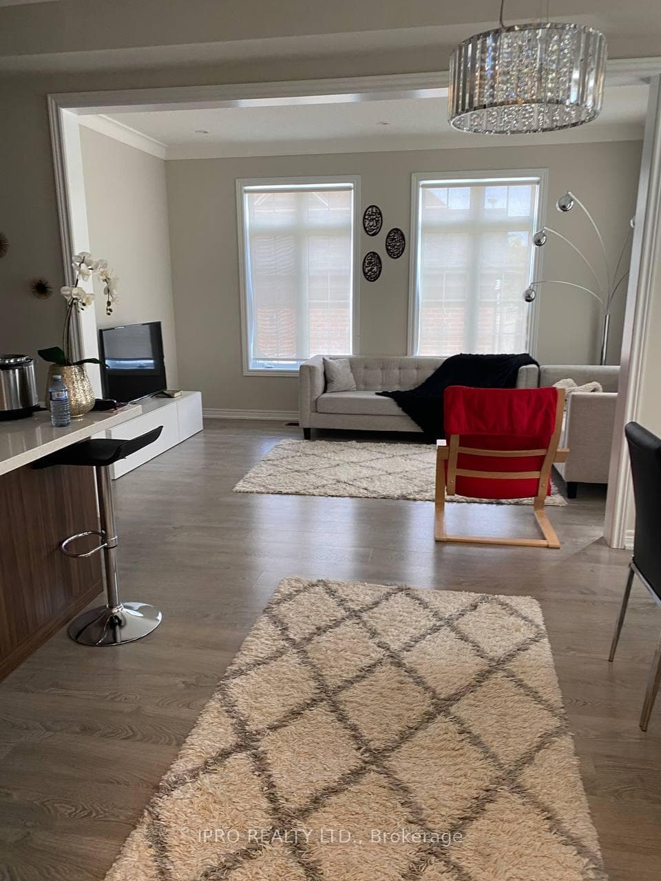 5317 Tenth Line Road photo 7