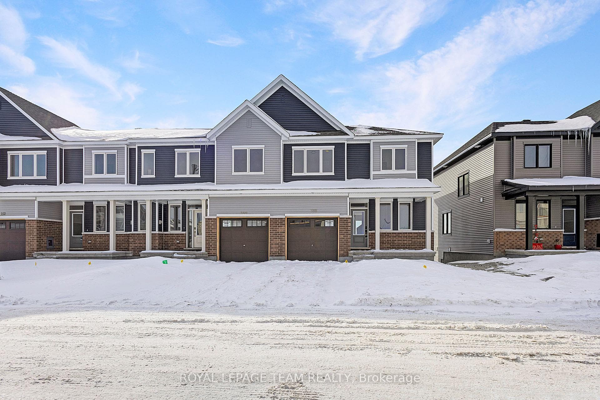 158 BEEBALM Crescent photo 1