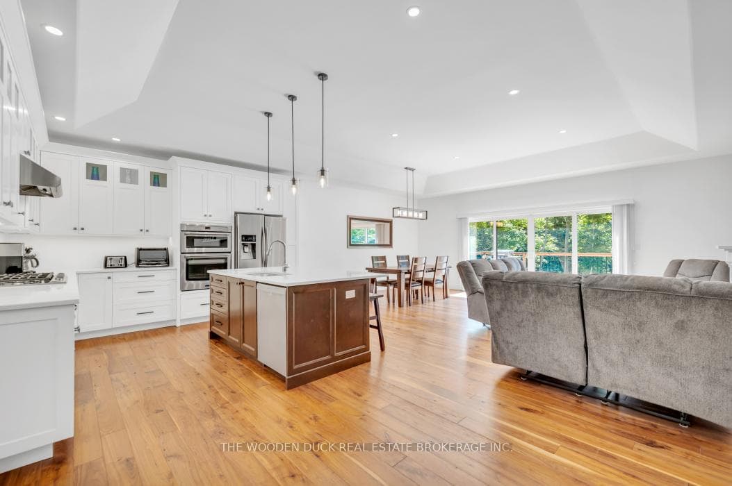 421 Douglas Road photo 5