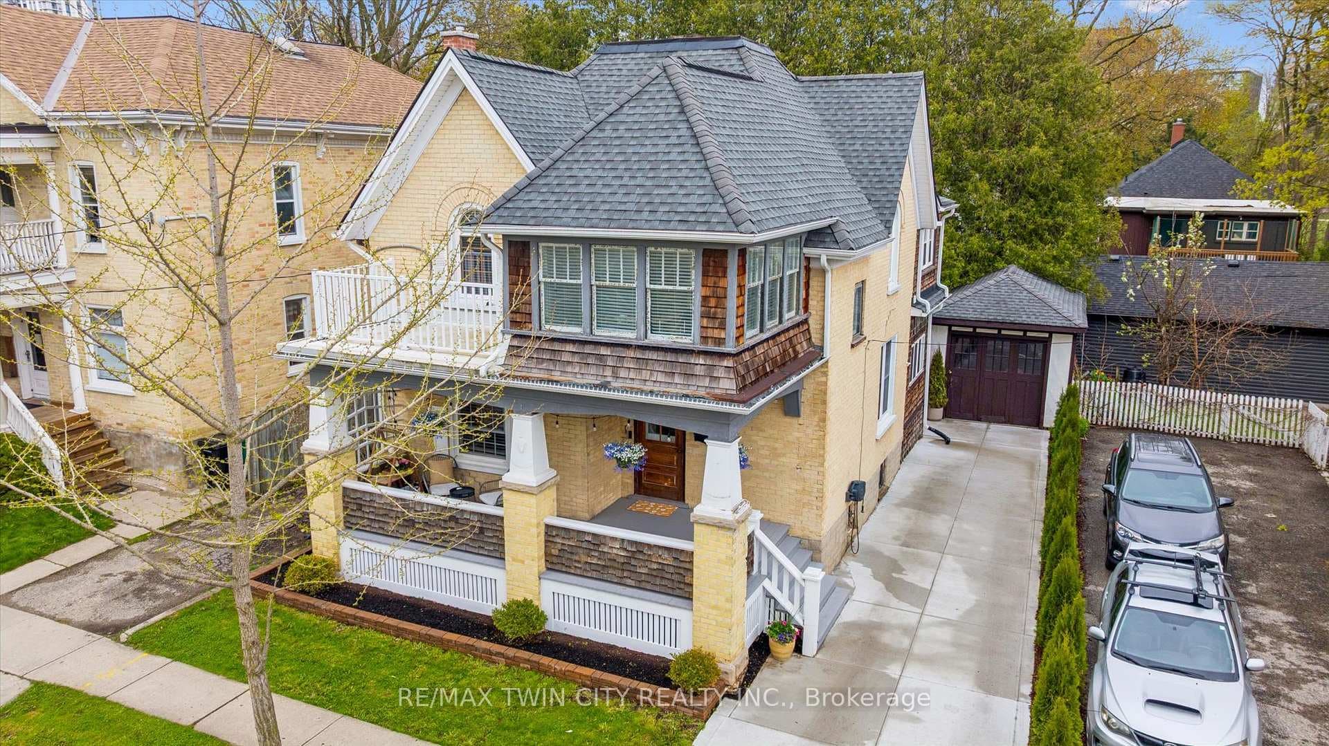 Front of house - garage and driveway right side