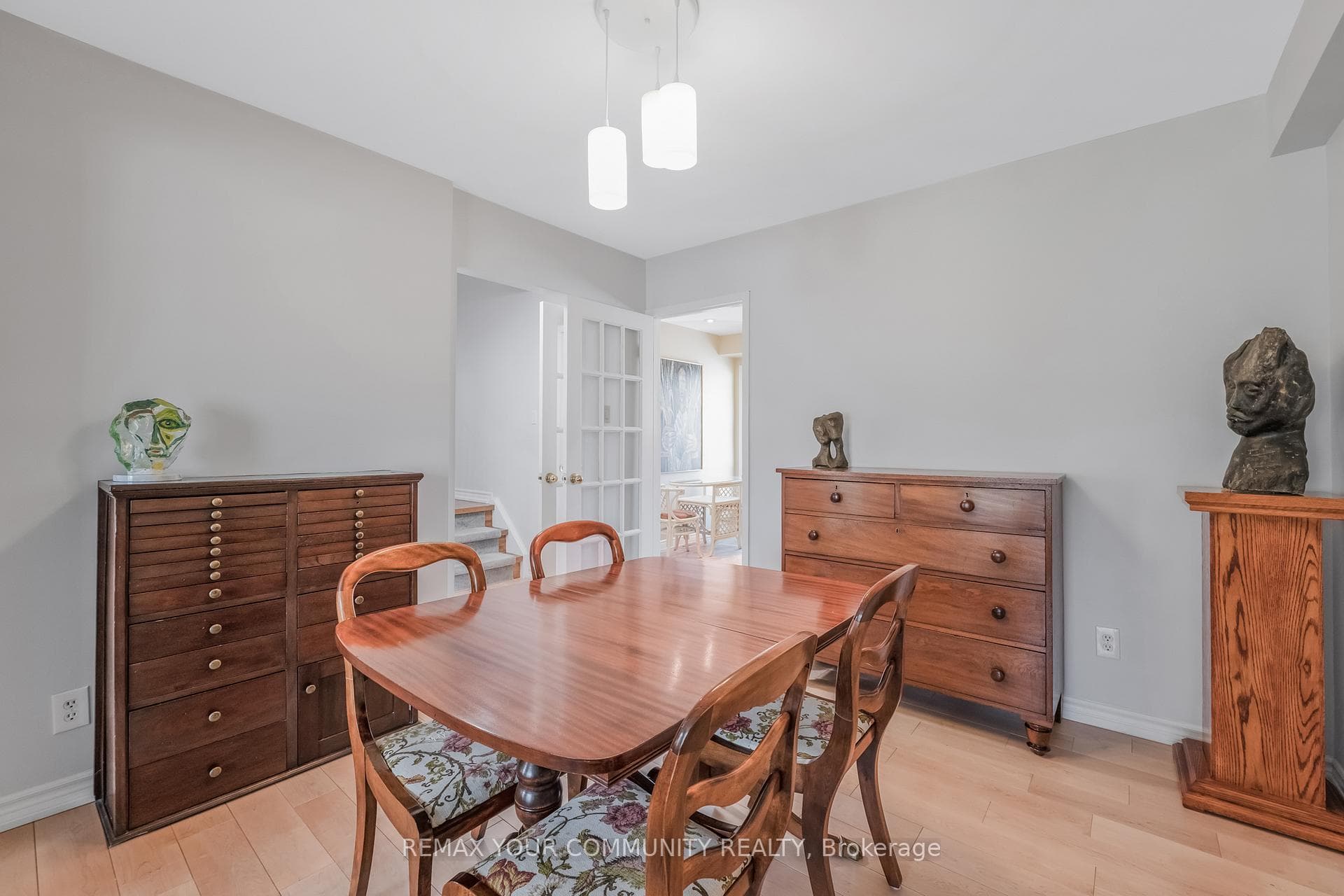 97 Poplar Crescent photo 18