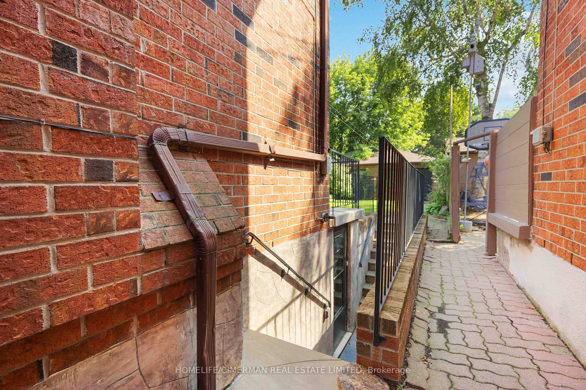 861 Ossington Avenue Unit Lower photo 34