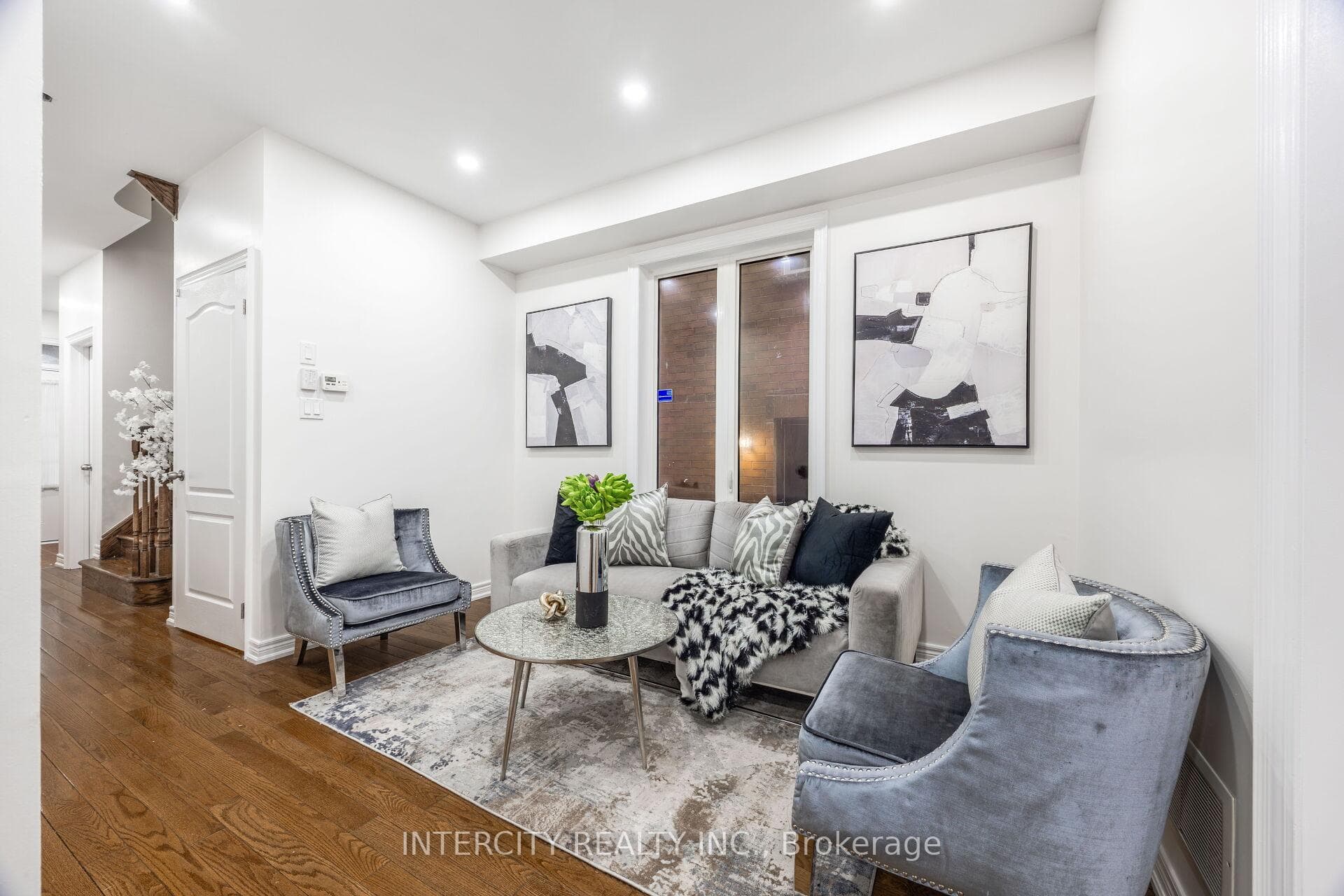 26 Sussexvale Drive photo 7
