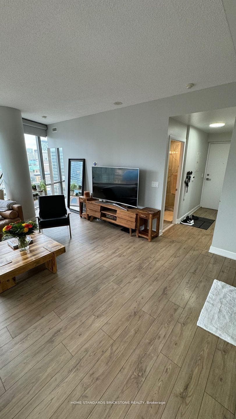832 Bay Street Unit 1708 photo 11