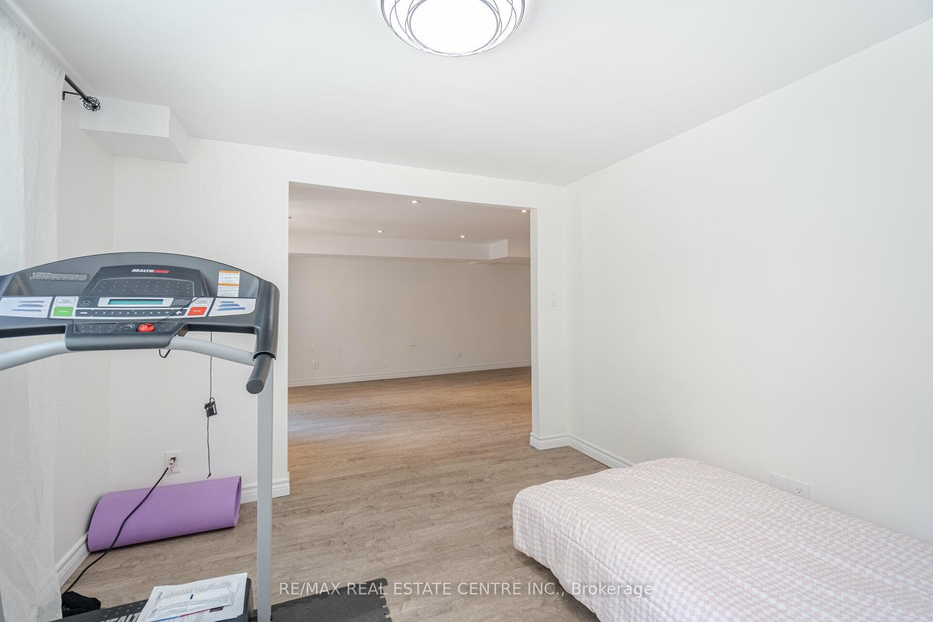 31 Guthrie Crescent photo 27