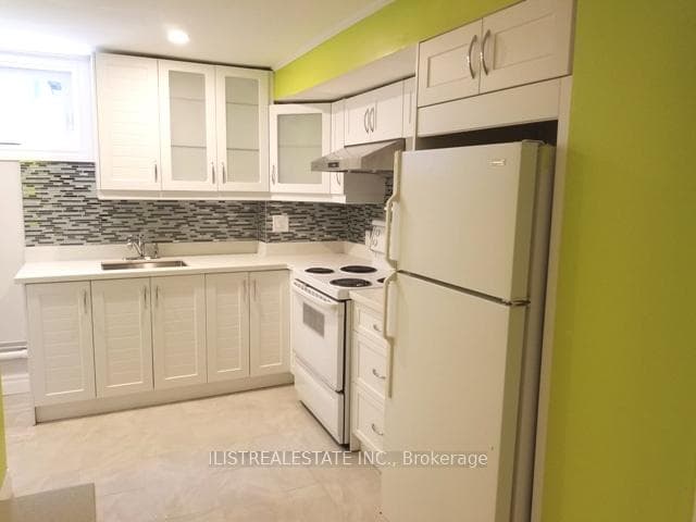 26 Arbutus Crescent photo 18