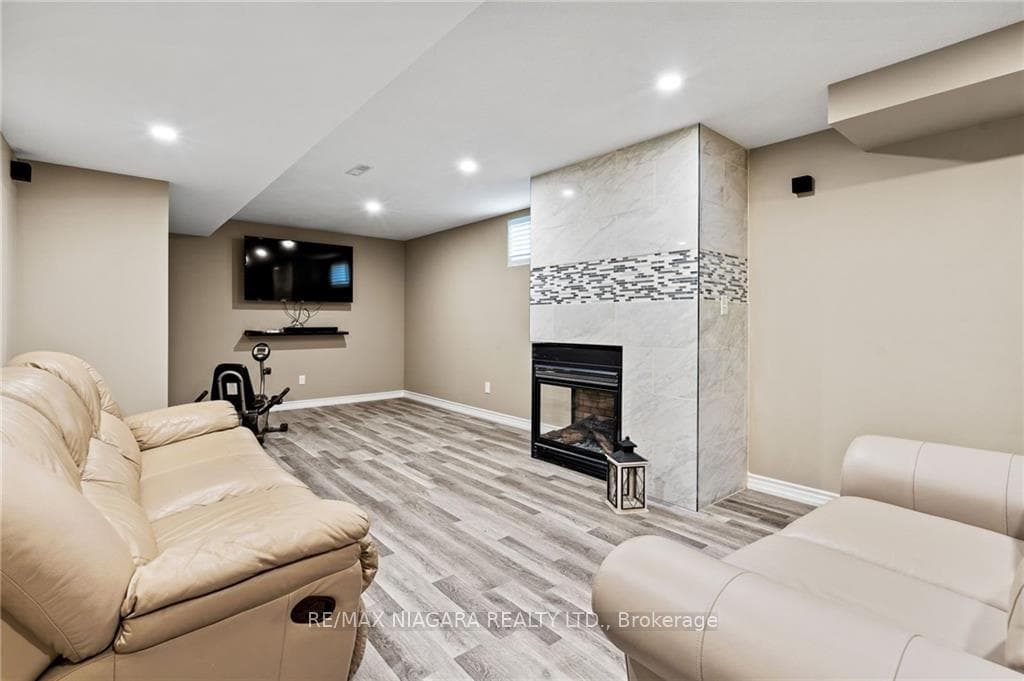 1036 Kerby Street photo 27