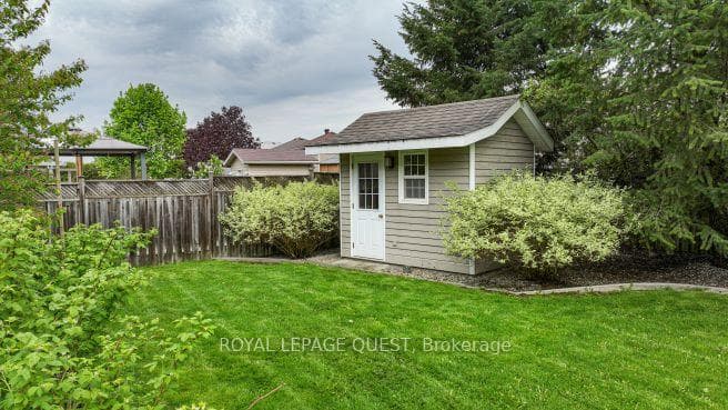 30 Taylor Court photo 6