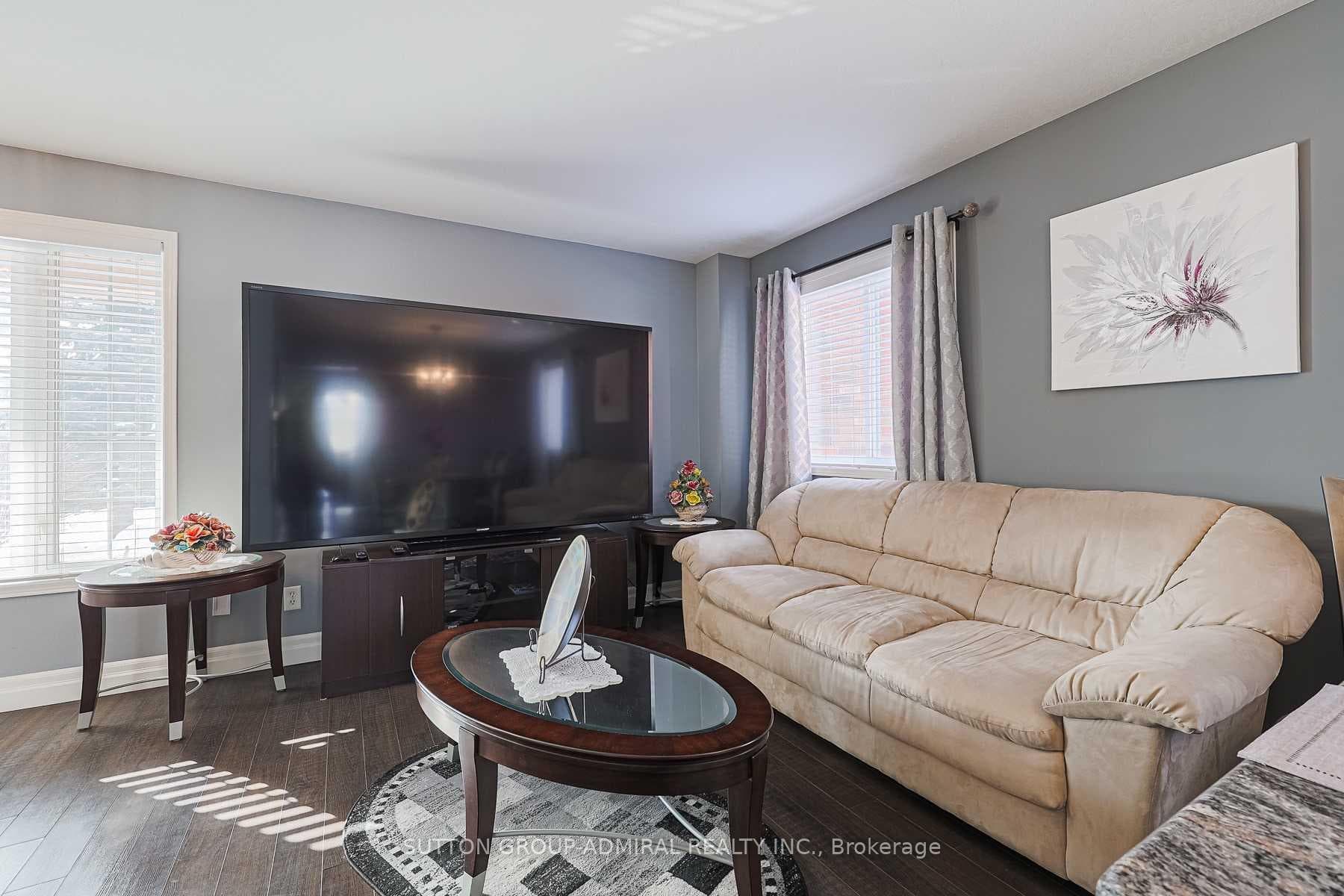 242 Mapleton Avenue photo 5