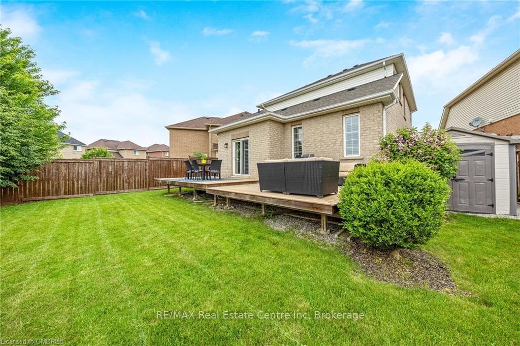 1035 DONNELLY Street photo 33