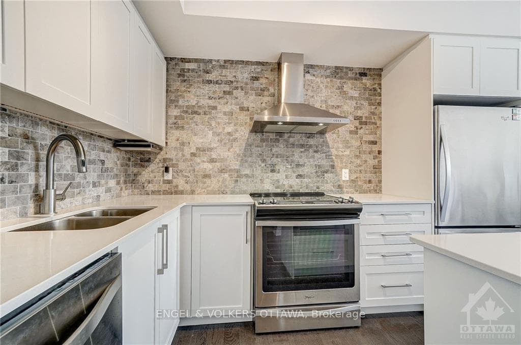 411 MACKAY Street Unit 303 photo 12