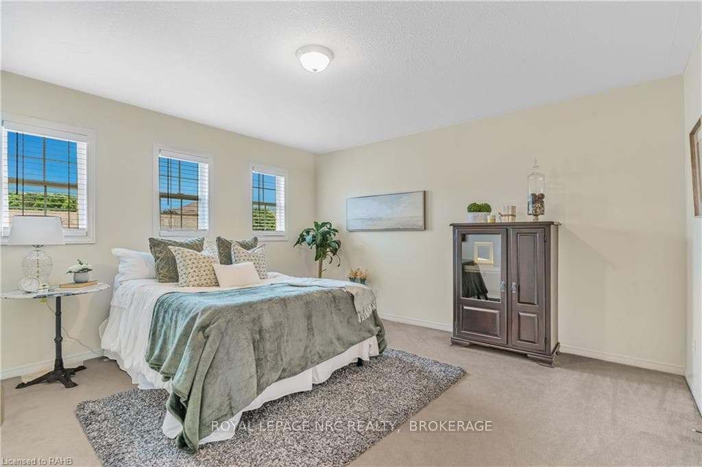 178 DOON MILLS Drive photo 24