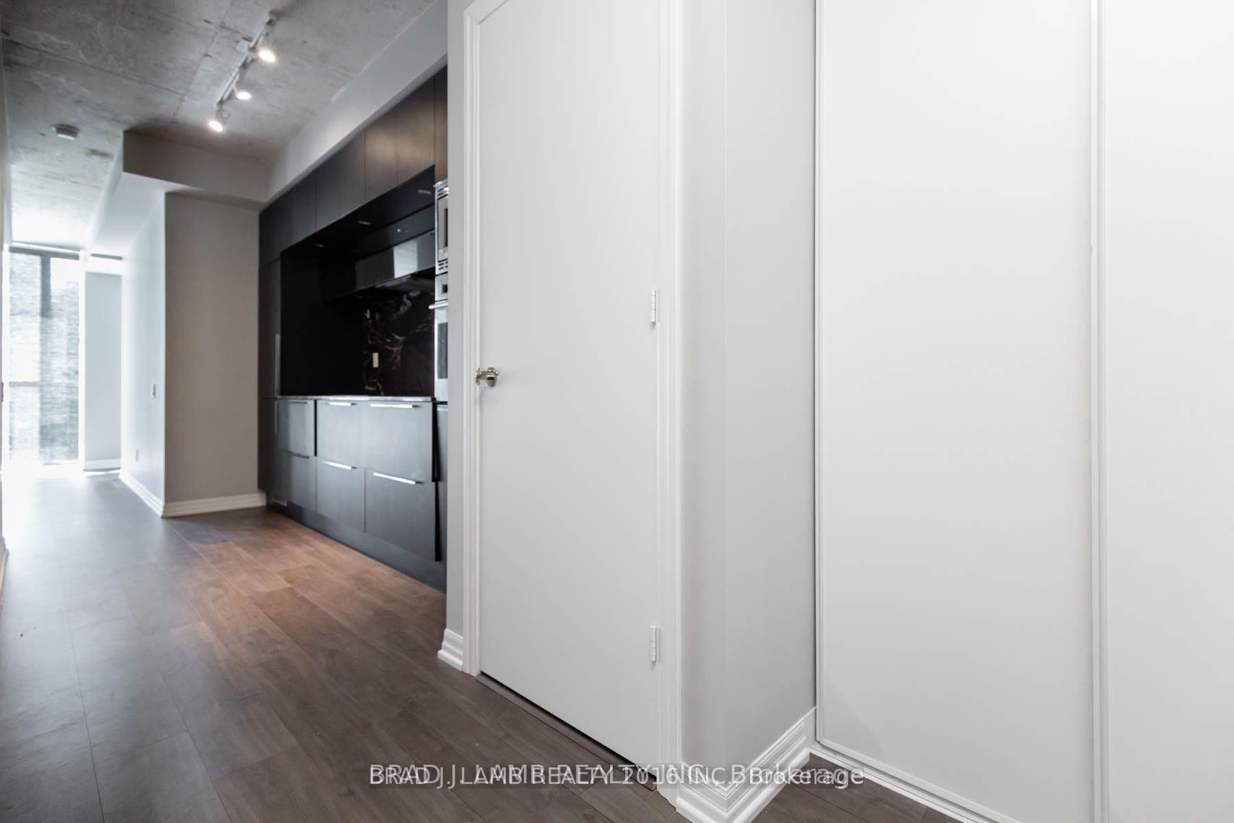 88 Blue Jays Way Unit 1109 photo 18
