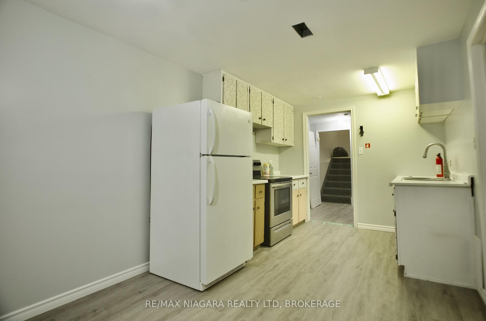 8 Briarsdale Crescent photo 20