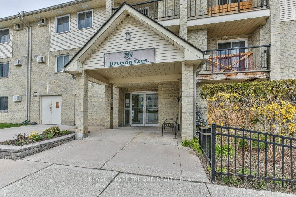 731 DEVERON Crescent Unit 107 photo 3
