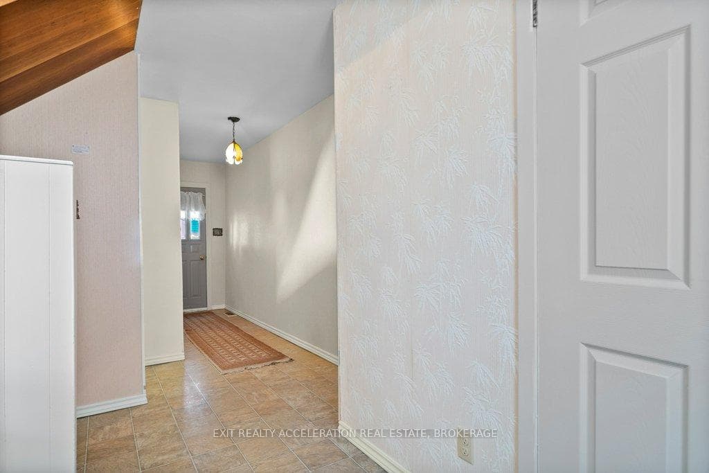 28 Sunset Crescent photo 5