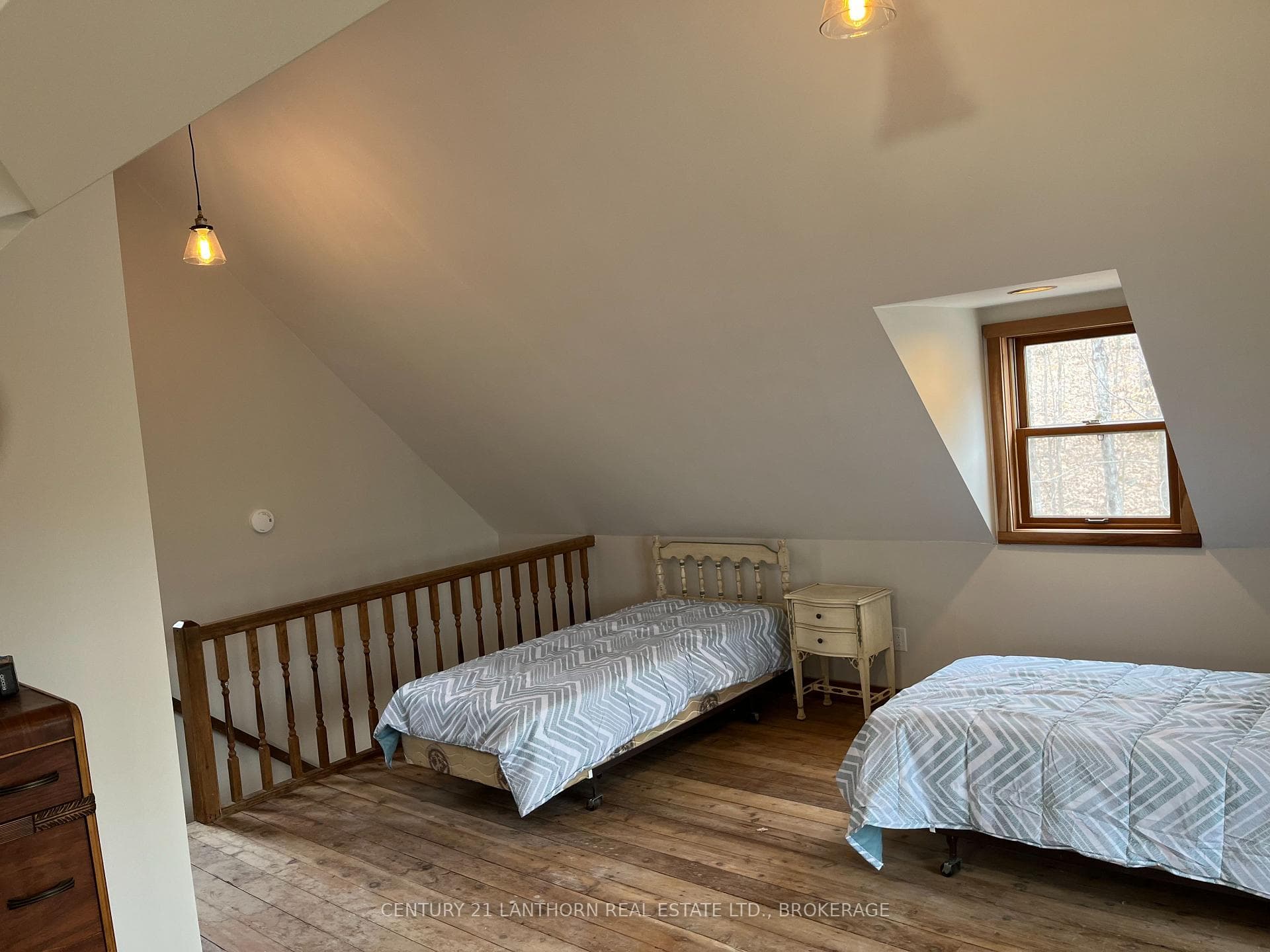 1120B Warrington Road photo 45