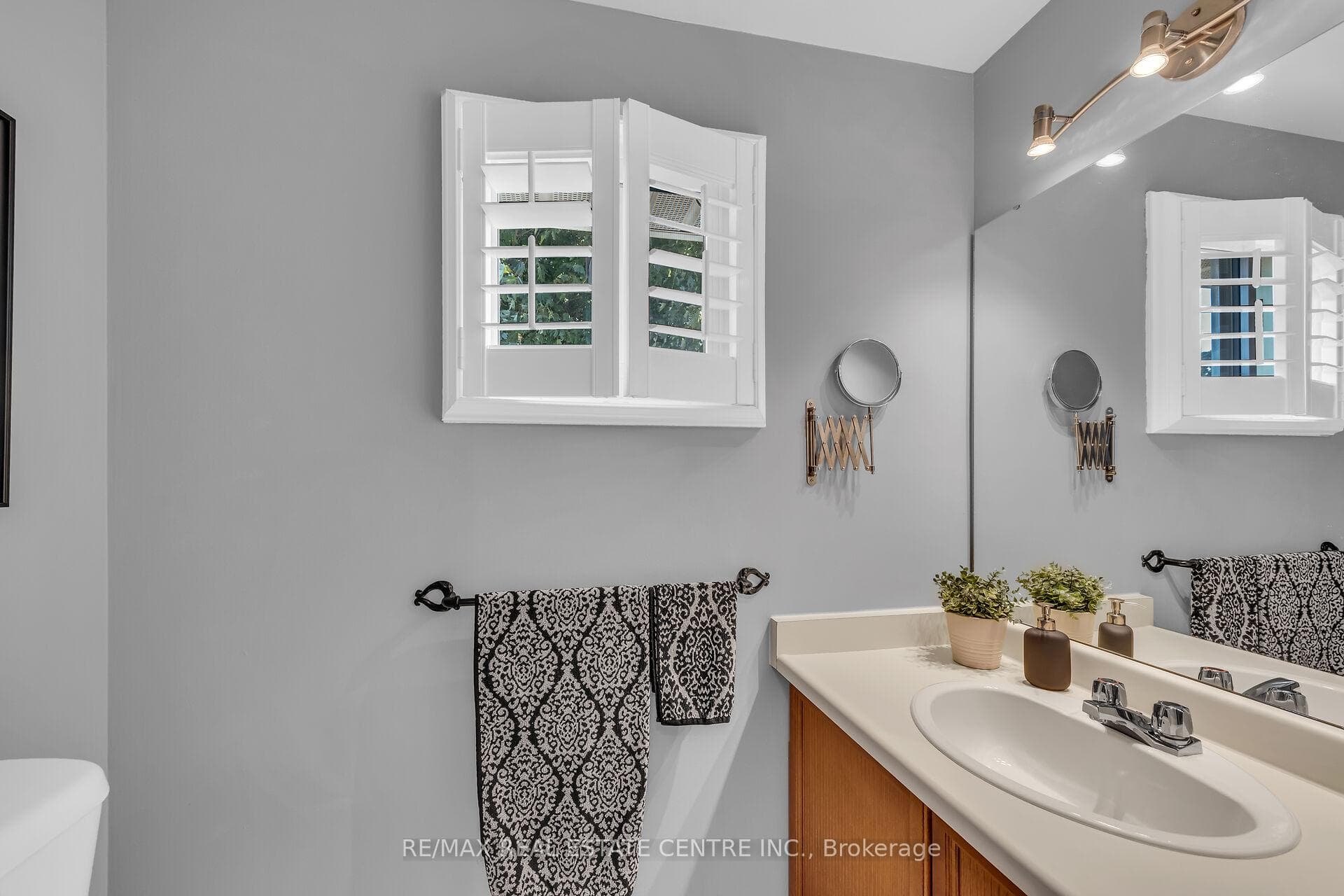 7 Agawam Court photo 24