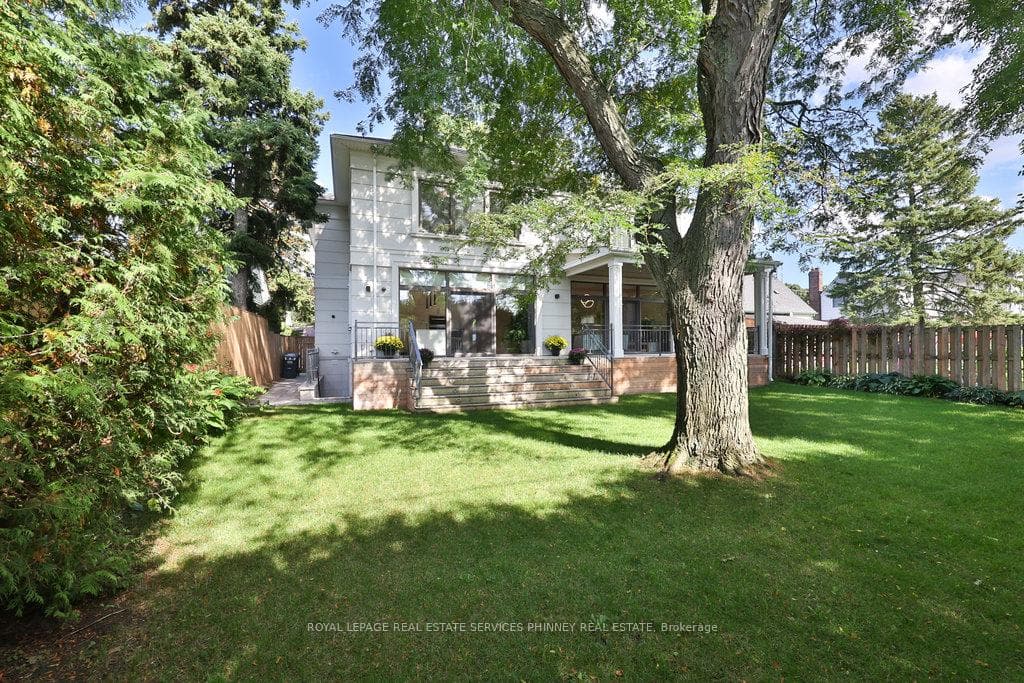 1456 Applewood Road photo 45