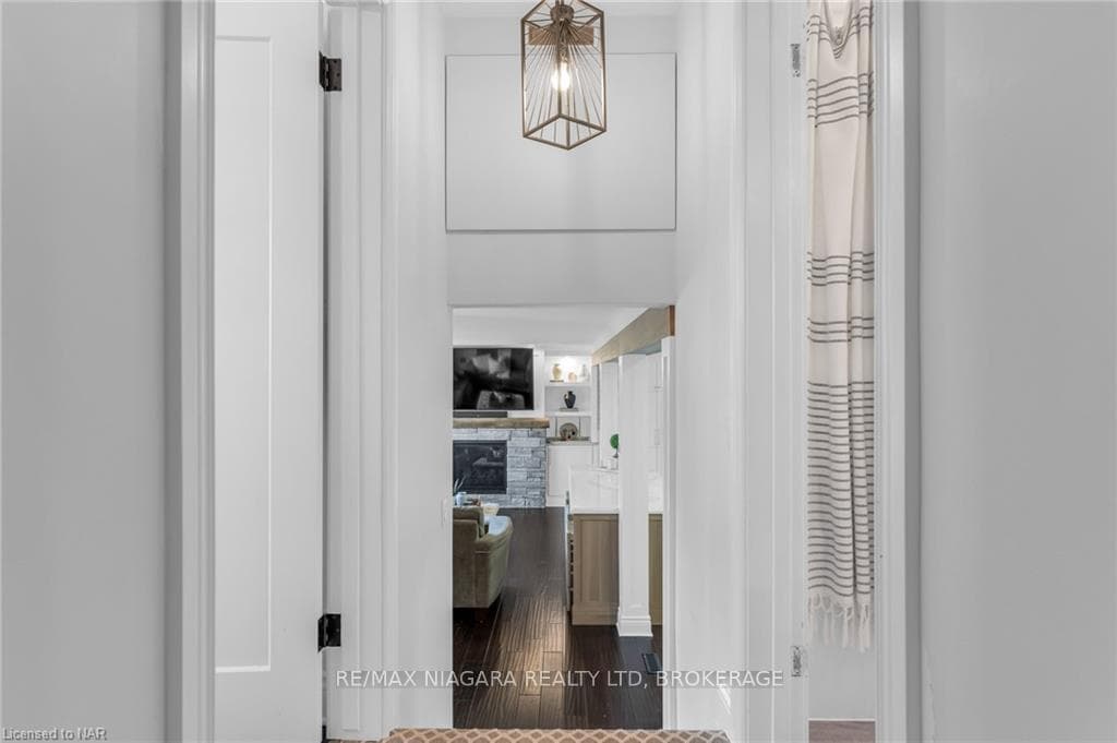 6797 GLENGARY Street photo 28