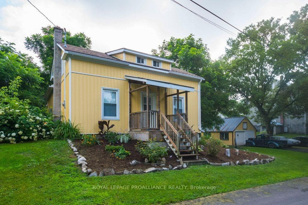 91 Front Street photo 1
