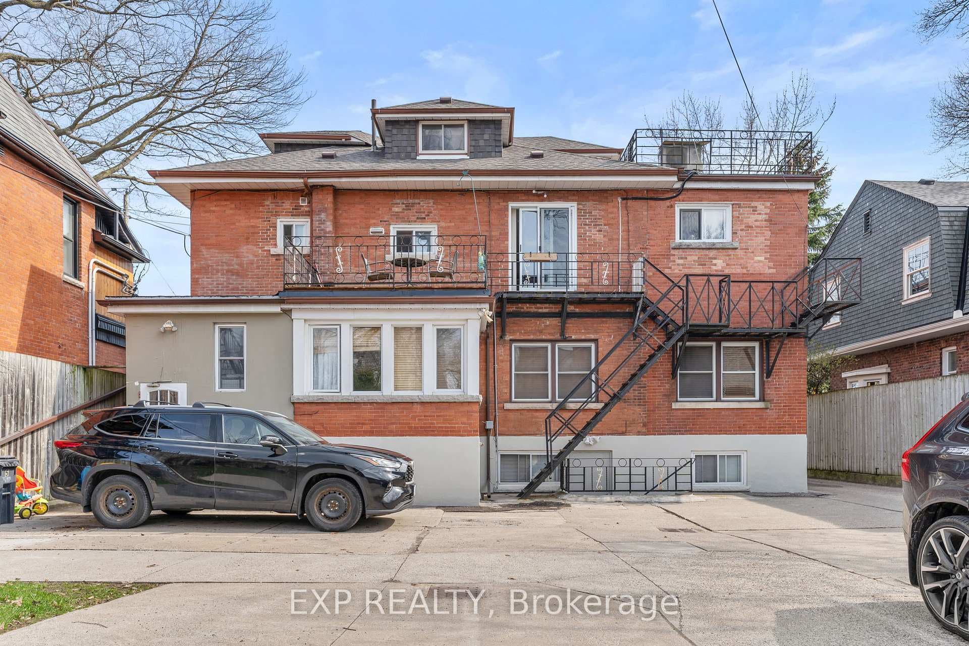 354 Annette Street photo 4
