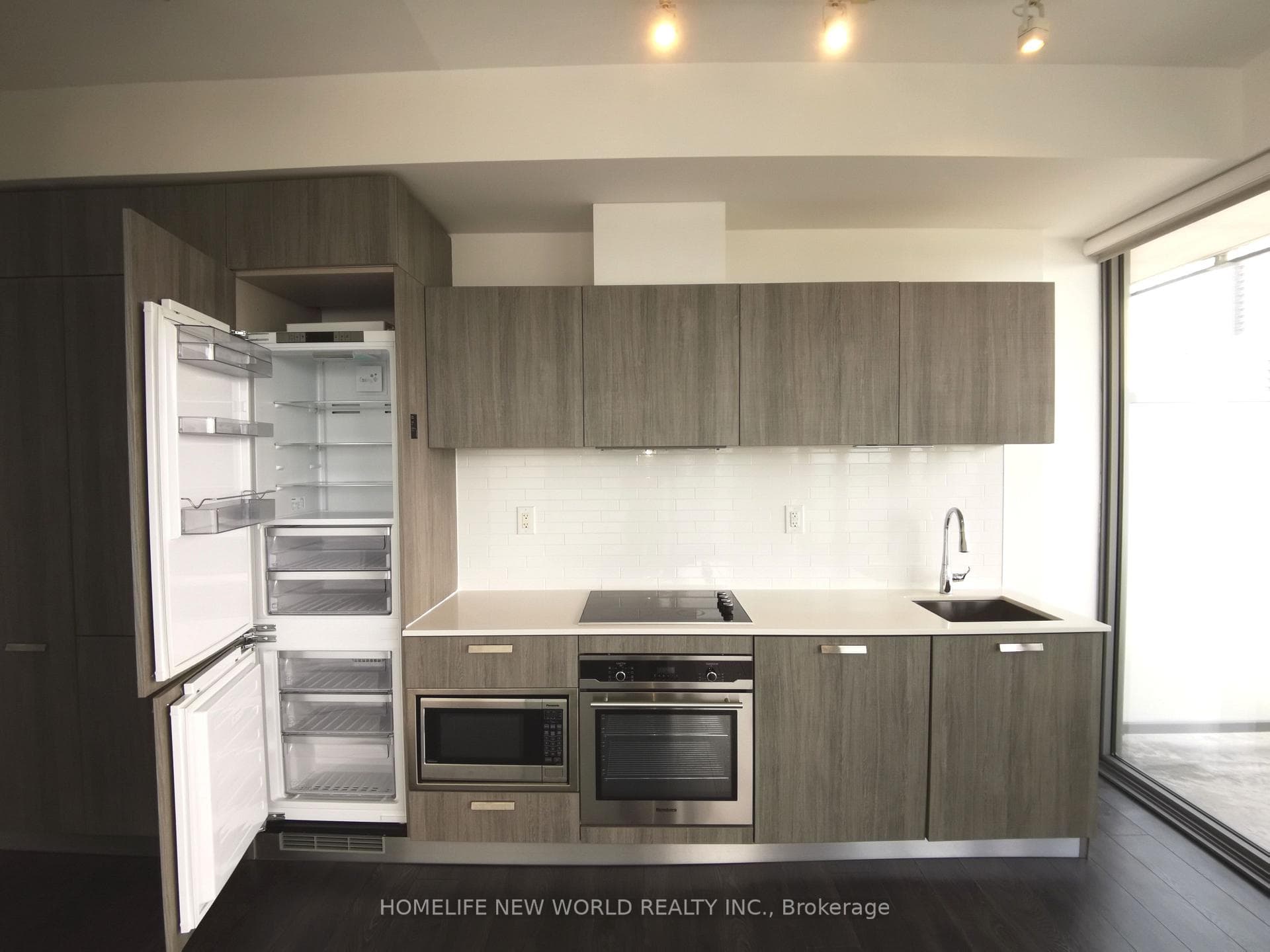 50 Charles Street Unit 4011 photo 8