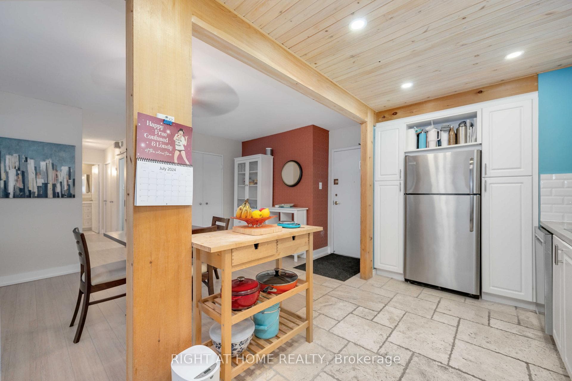 455 Sentinel Road Unit 810 photo 9